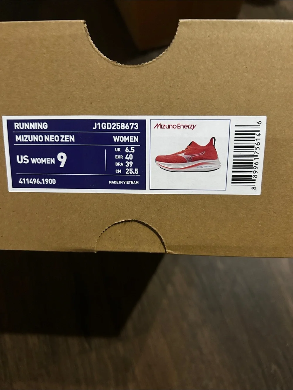 Mizuno breathable knit